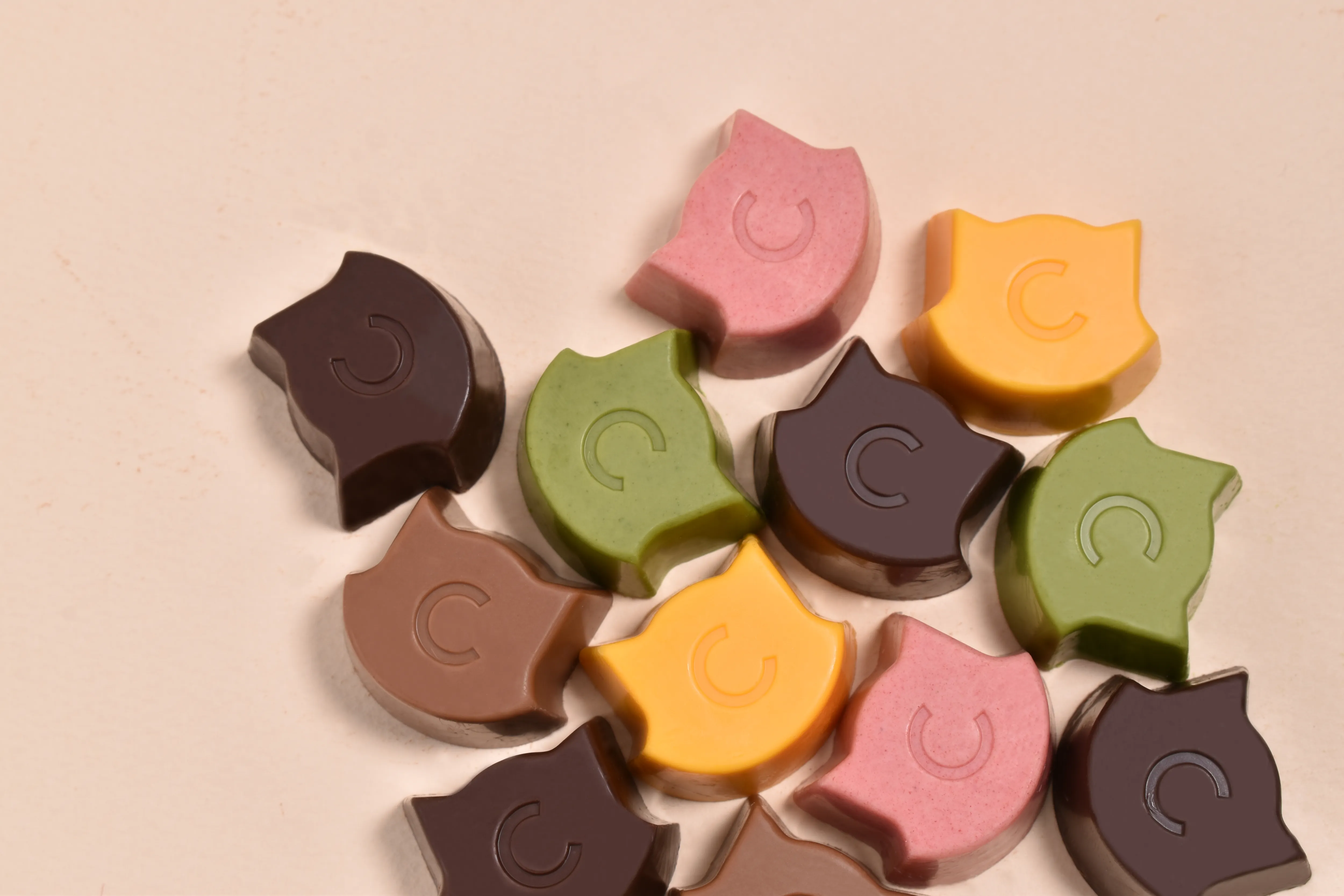 猫の形のお菓子