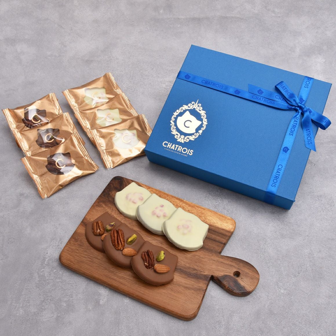 ミヌー＆苺の牛乳ショコラサブレ12枚入｜猫スイーツ・猫モチーフお菓子